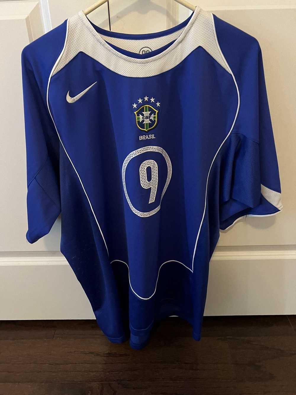 Nike × Soccer Jersey × Vintage Vintage 2004 Brazi… - image 1