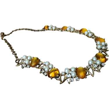 1950s BEAUTIFUL Necklace Signed Karu, Faux Pearls… - image 1