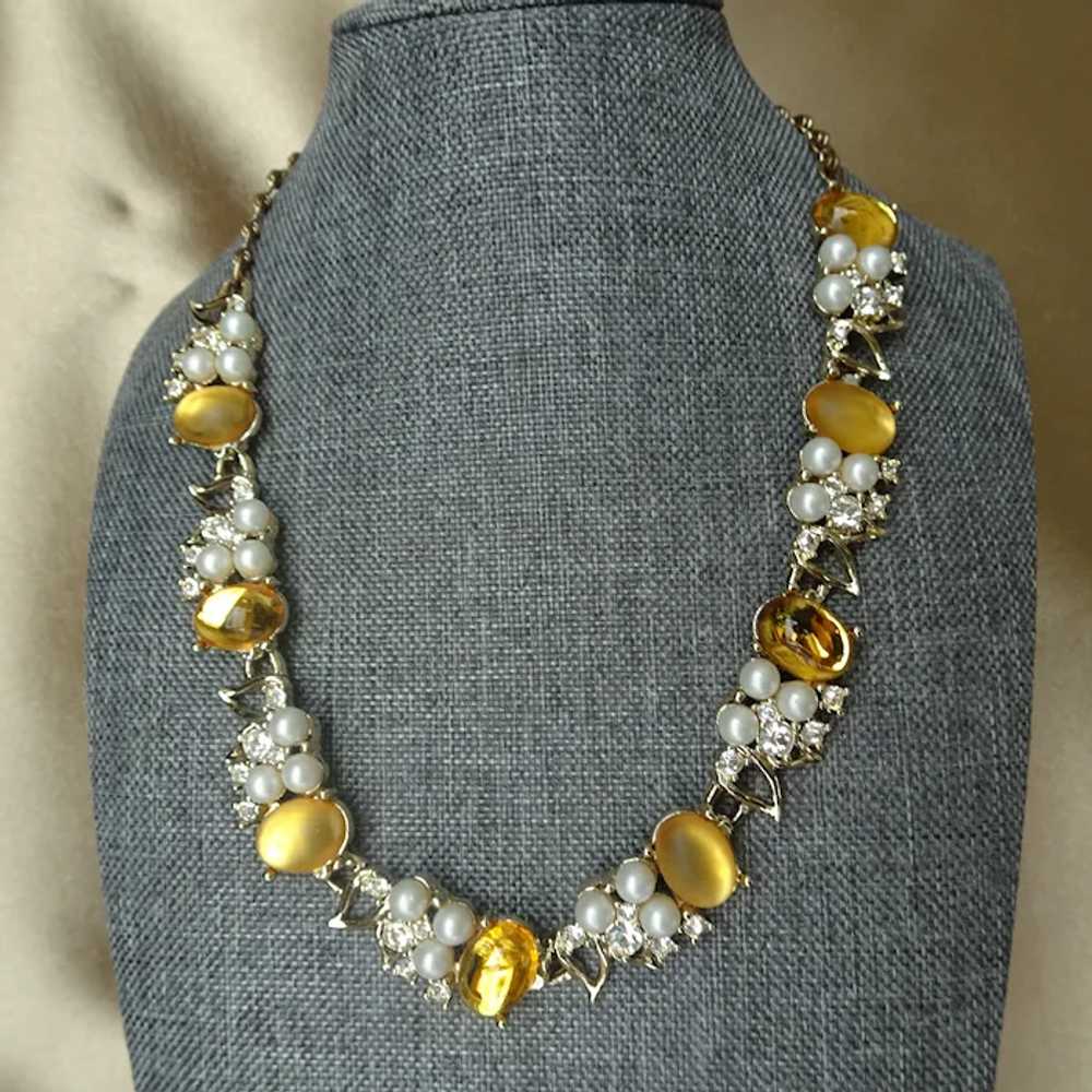 1950s BEAUTIFUL Necklace Signed Karu, Faux Pearls… - image 2