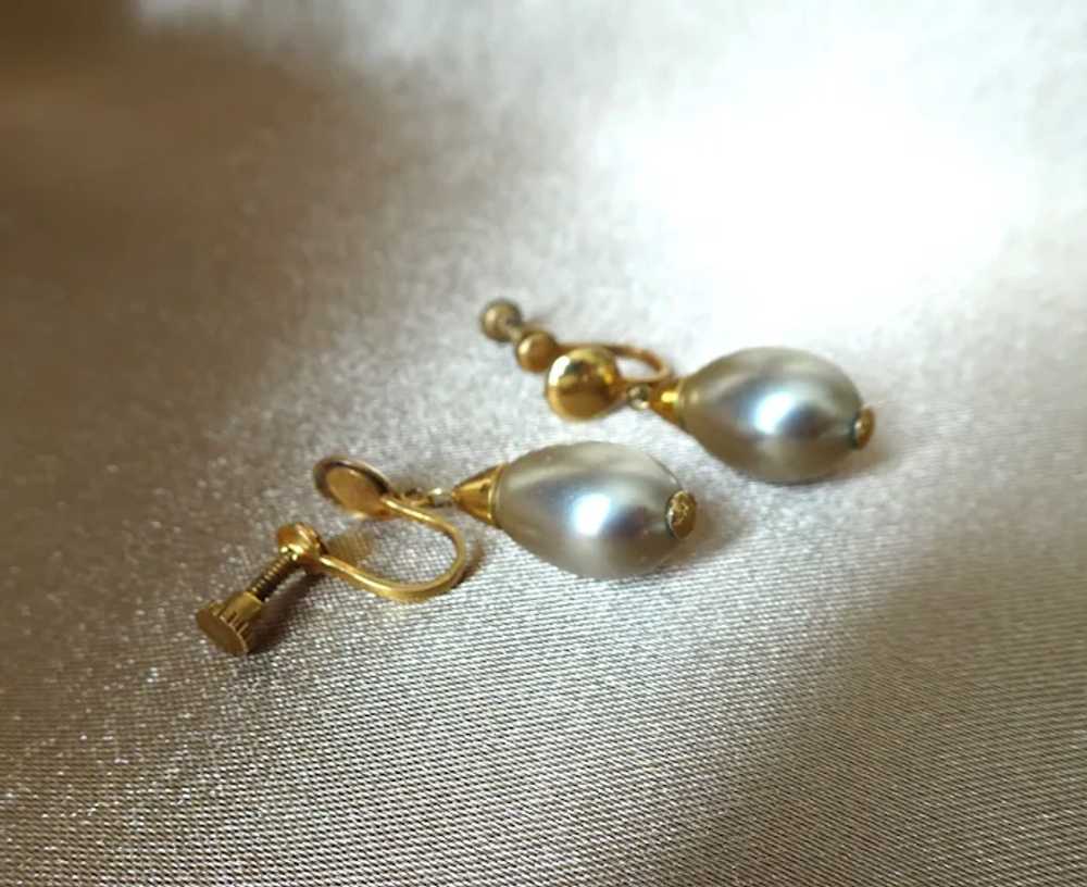 PRETTY 1950s Faux Pearl Drop Earrings, Lustrous G… - image 2