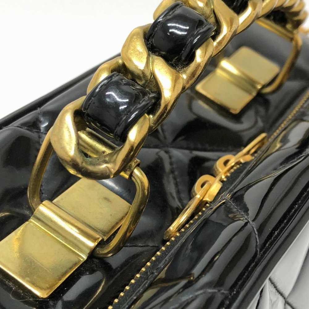 Chanel Vanity patent leather handbag - image 10