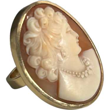 Large Antique Cameo 14K Yellow Gold Ring