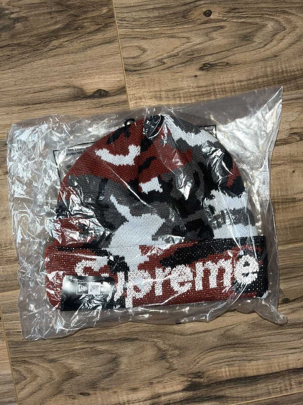 Supreme Supreme New Era Split Beanie - image 4