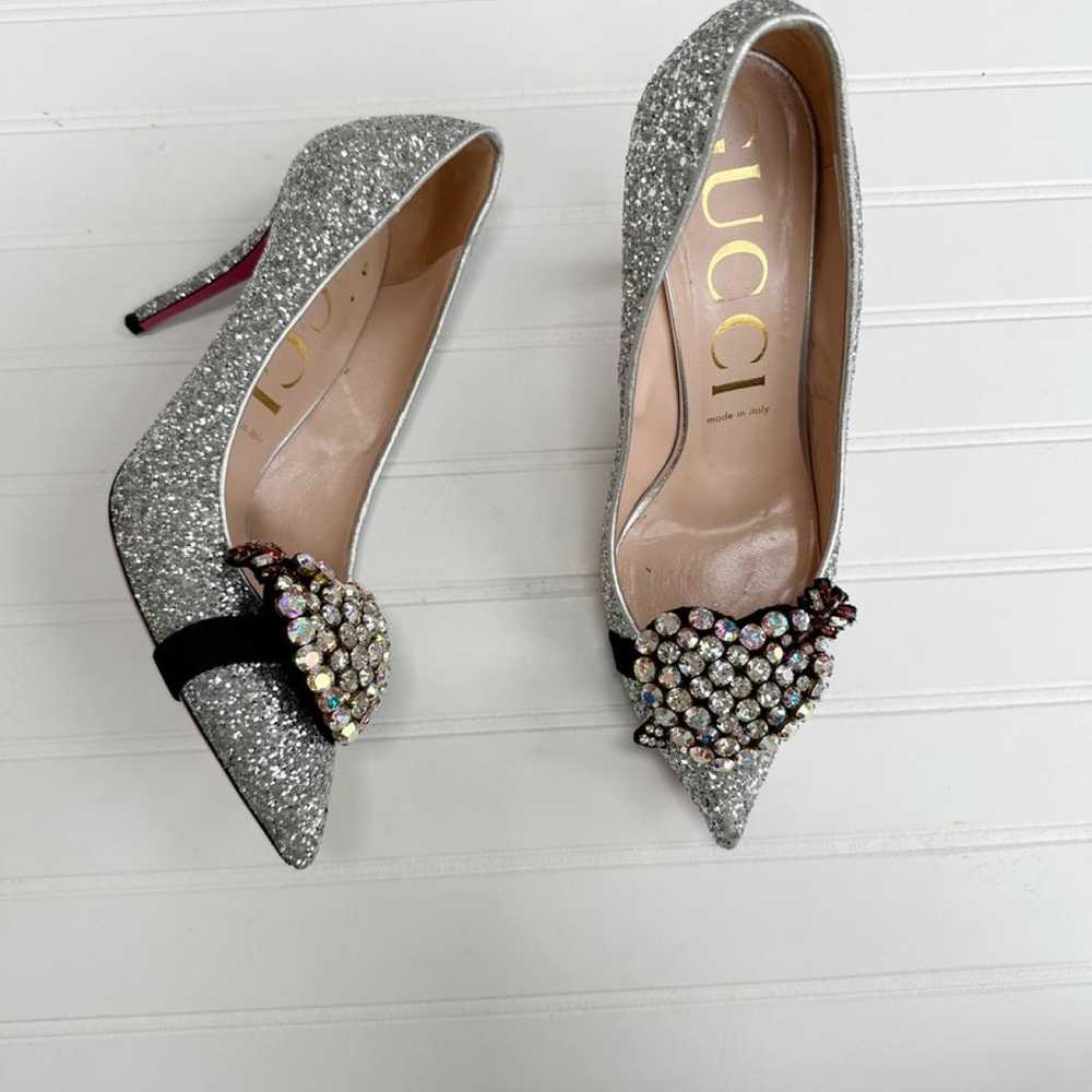 Gucci Glitter heels - image 8