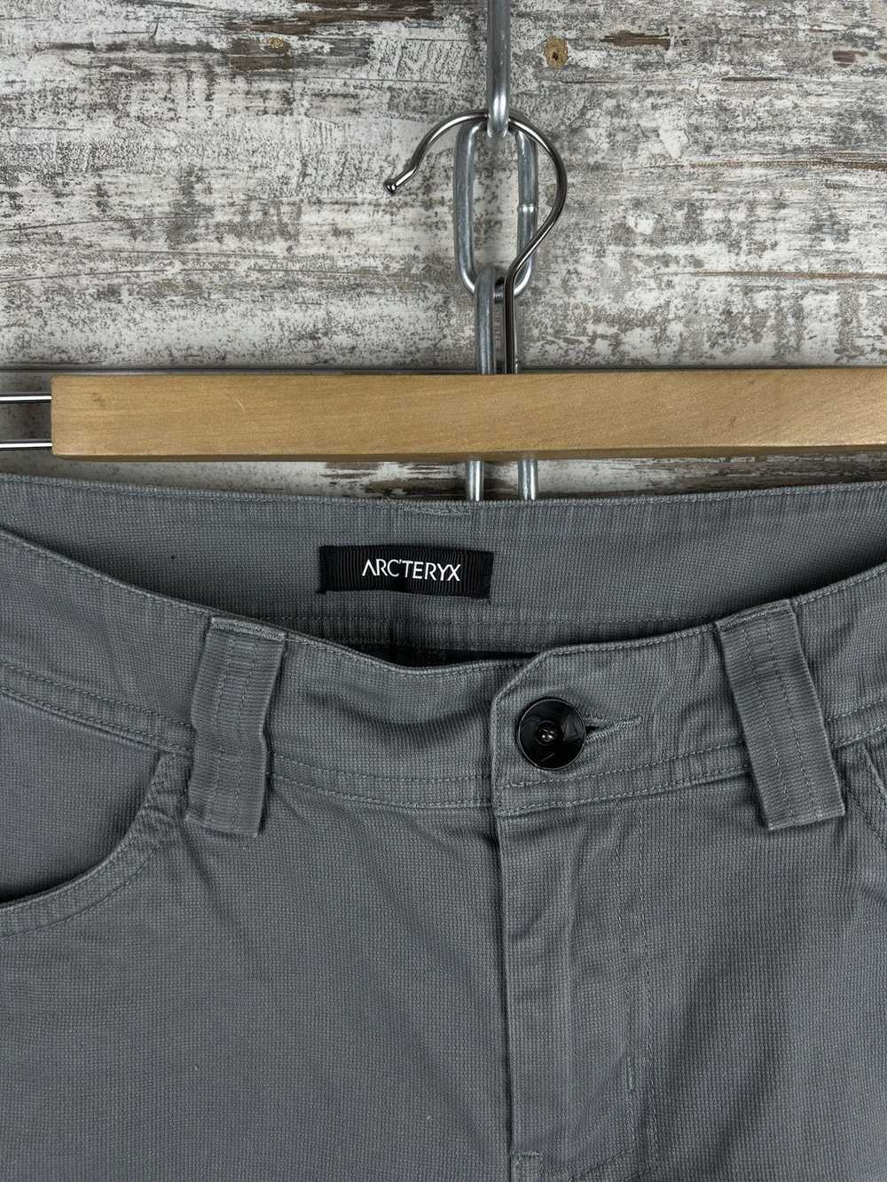 Arc'Teryx × Outdoor Life × Vintage Women’s Arcter… - image 6