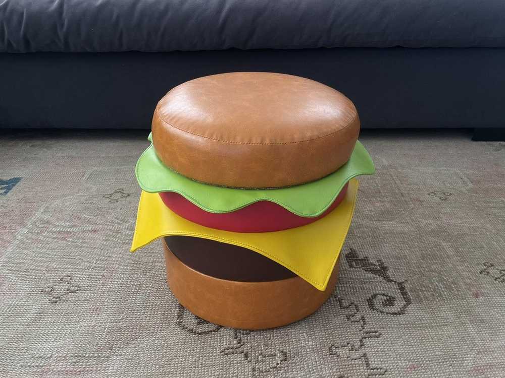 Vandy The Pink VTP Burger Ottoman ver.1 - image 1