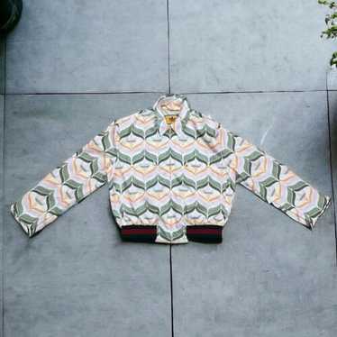 GUCCI シームレスジャージー　ジップジャケット GUCCI グッチ GG ウォールペーパーテクニカル ジャージ ジャケット