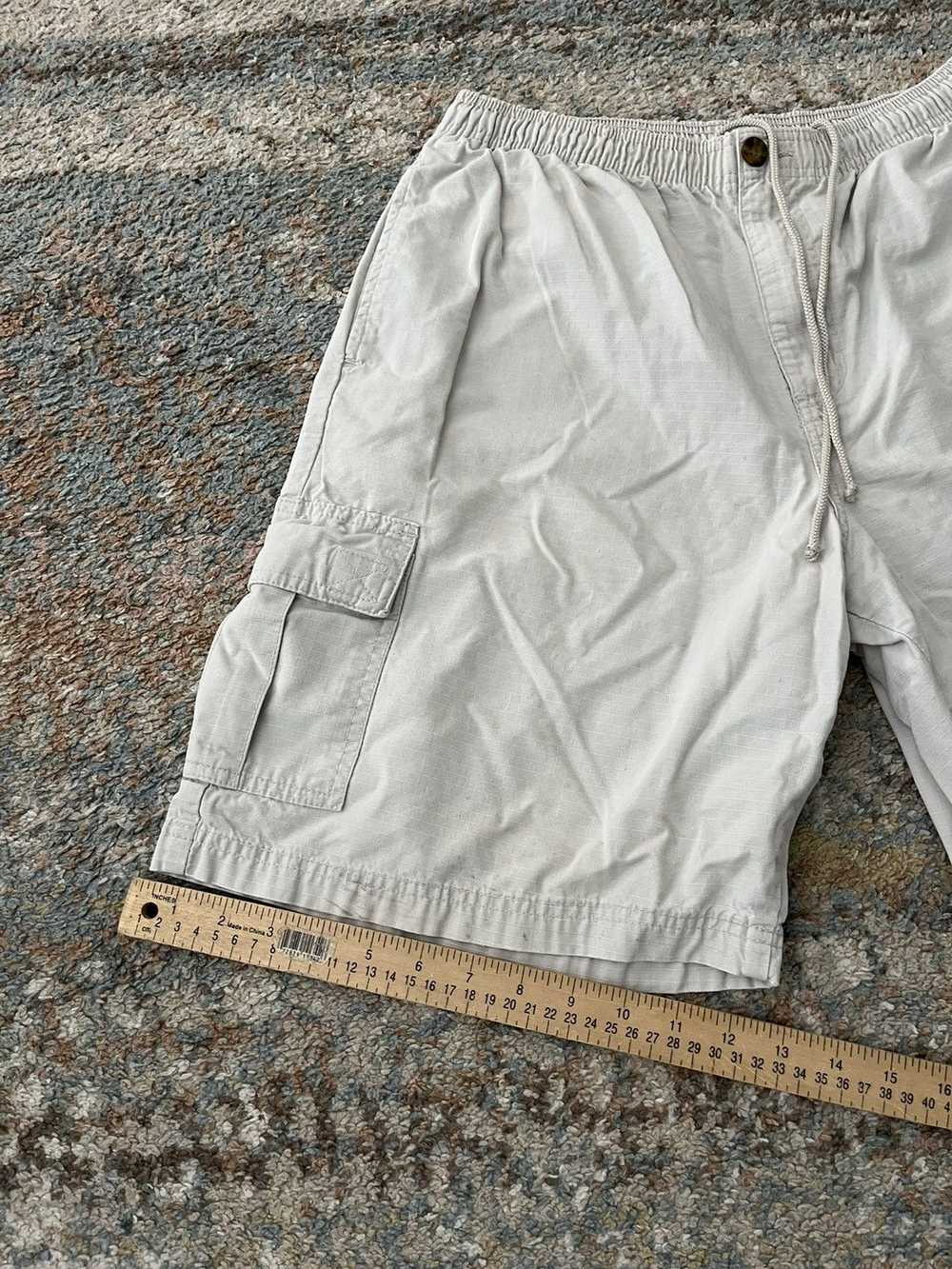 Umbro × Vintage VTG Umbro Cargo Khaki Shorts Crea… - image 5