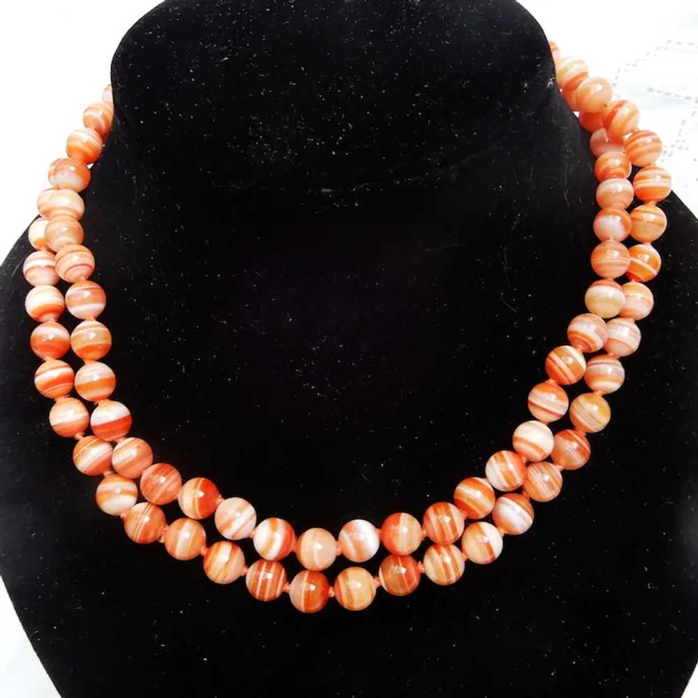 Vintage Exquisitely Banded Red Agate Necklace - image 2