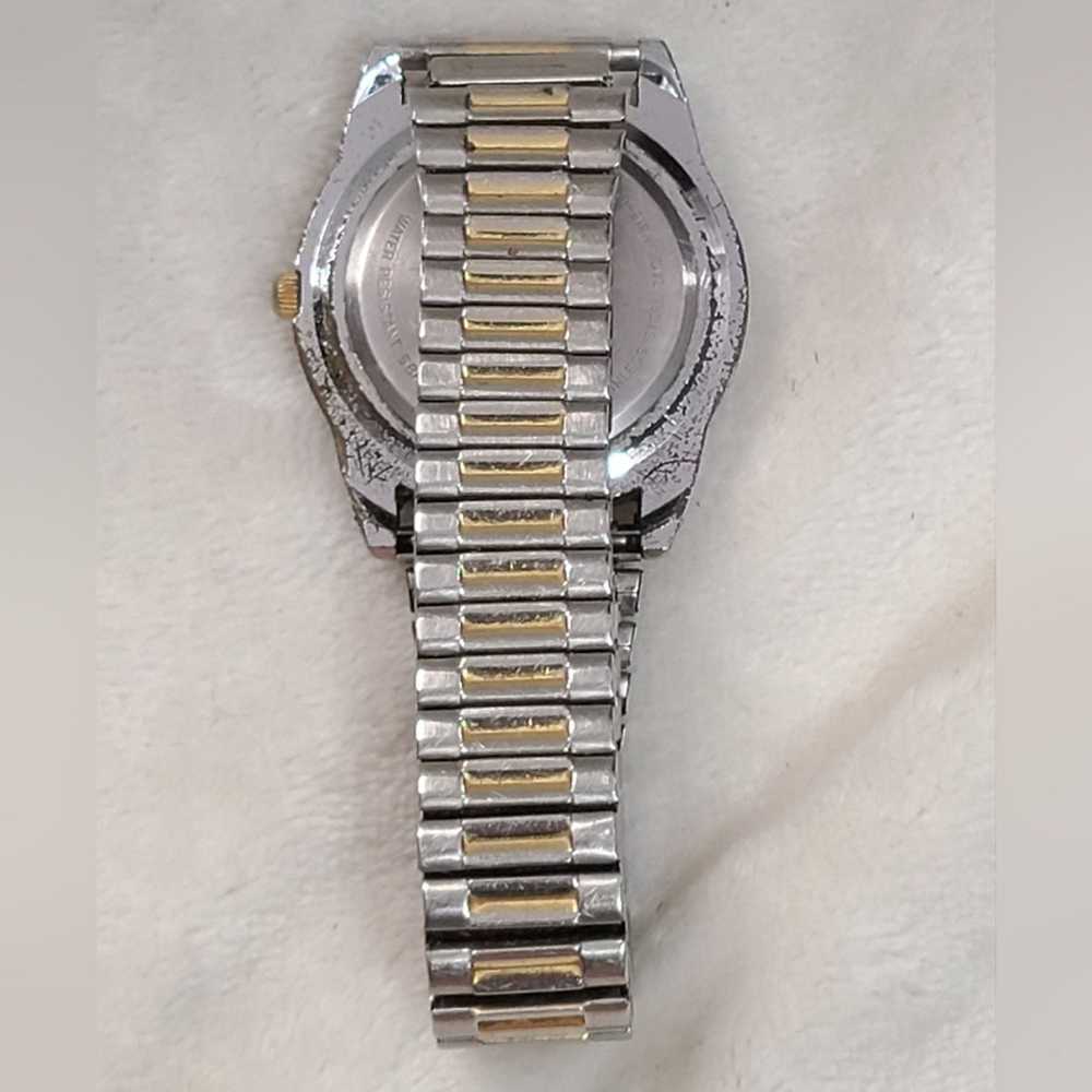 Vintage Vintage Lorus Men's Two Tone Sport Watch - image 4