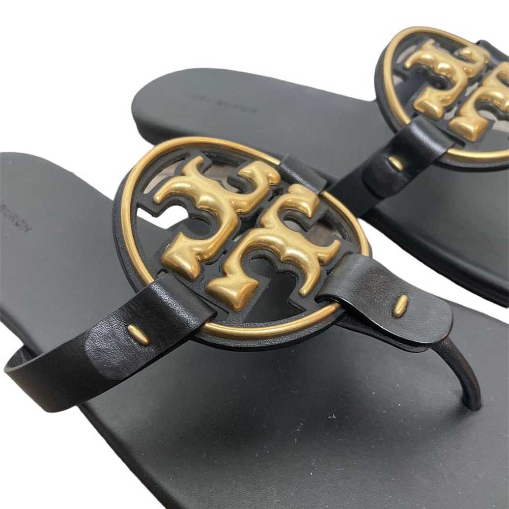 Tory Burch Leather flip flops - image 4