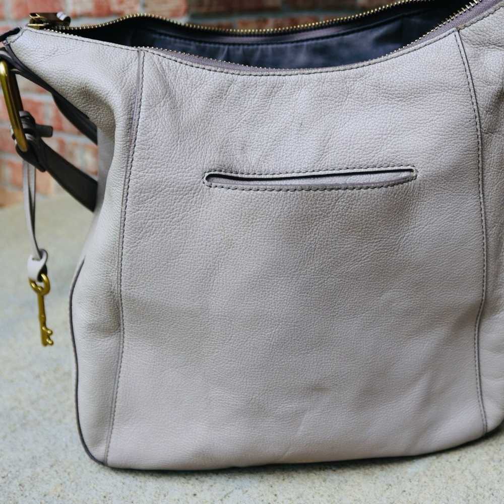 Fossil gray genuine leather purse shoulder bag - image 4