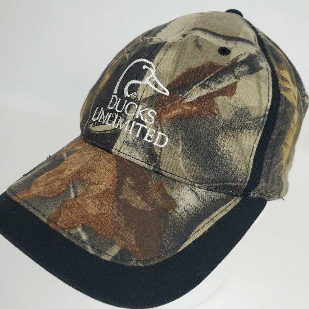 Vintage Camo Baseball Cap Embroidered with Ducks … - image 2