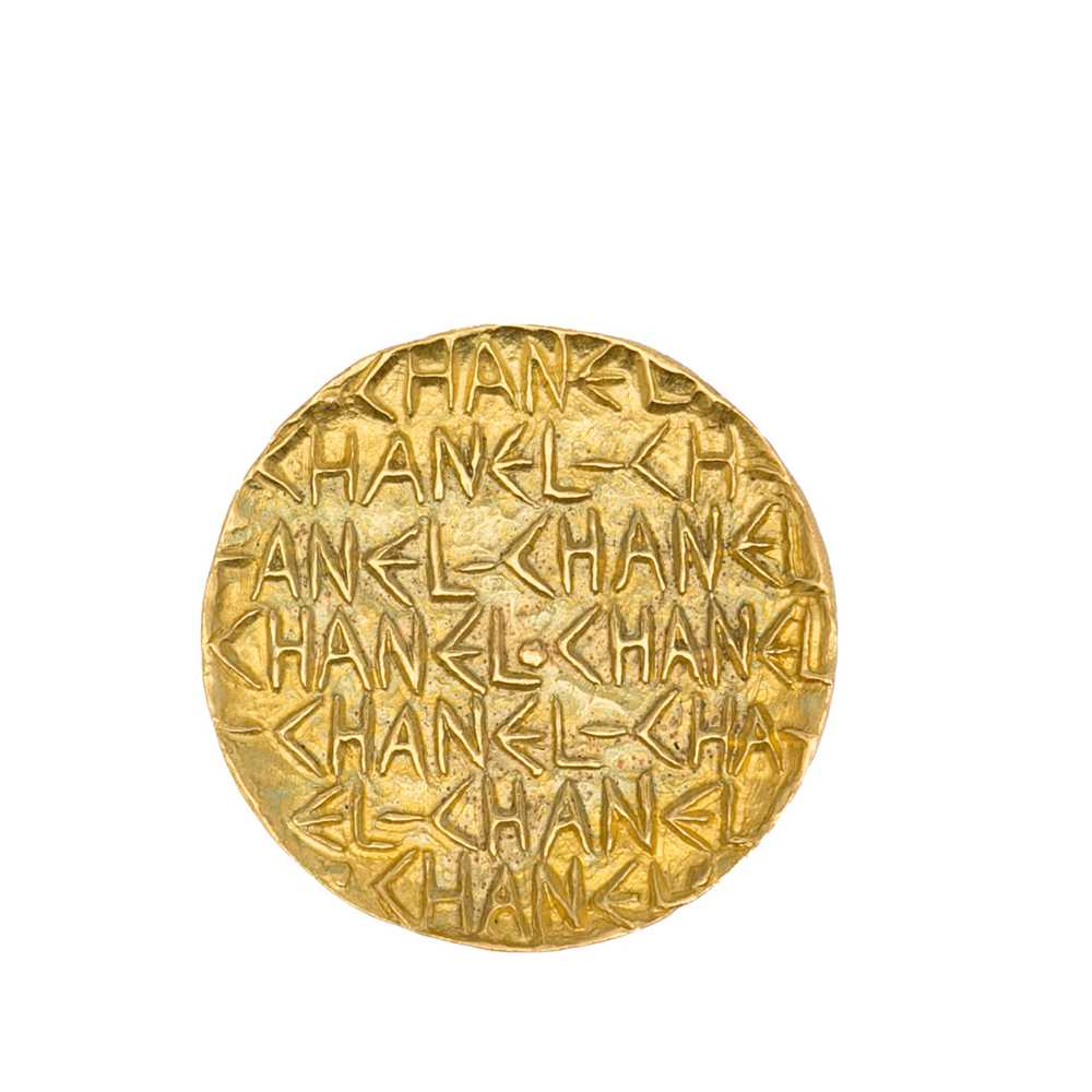 Gold Chanel CC Brooch - image 1