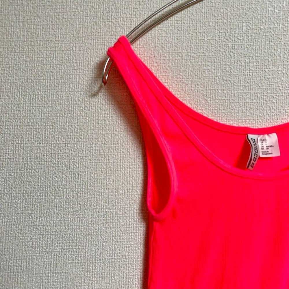 【H and M】Round neck tank top neon color, long len… - image 4