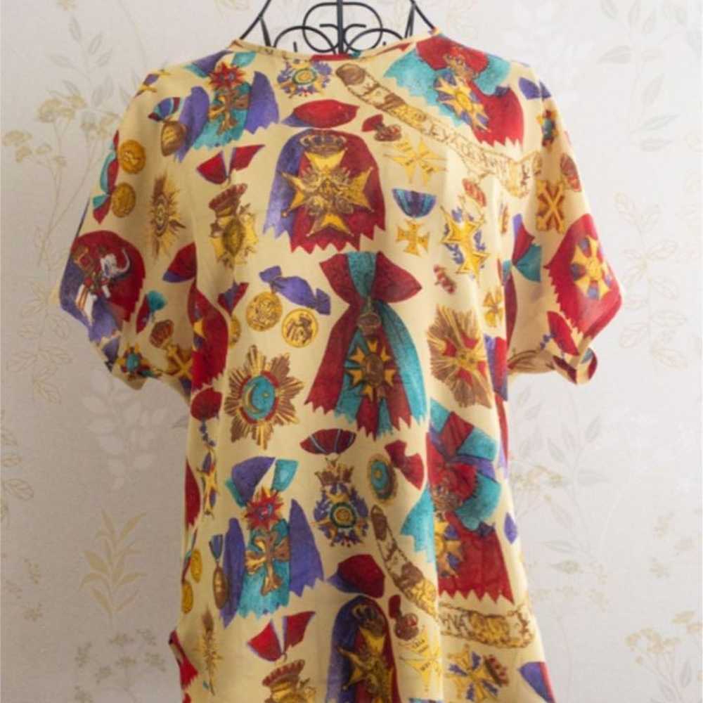 Stylish scarf pattern◎ EVA DONNA shirt with back … - image 5