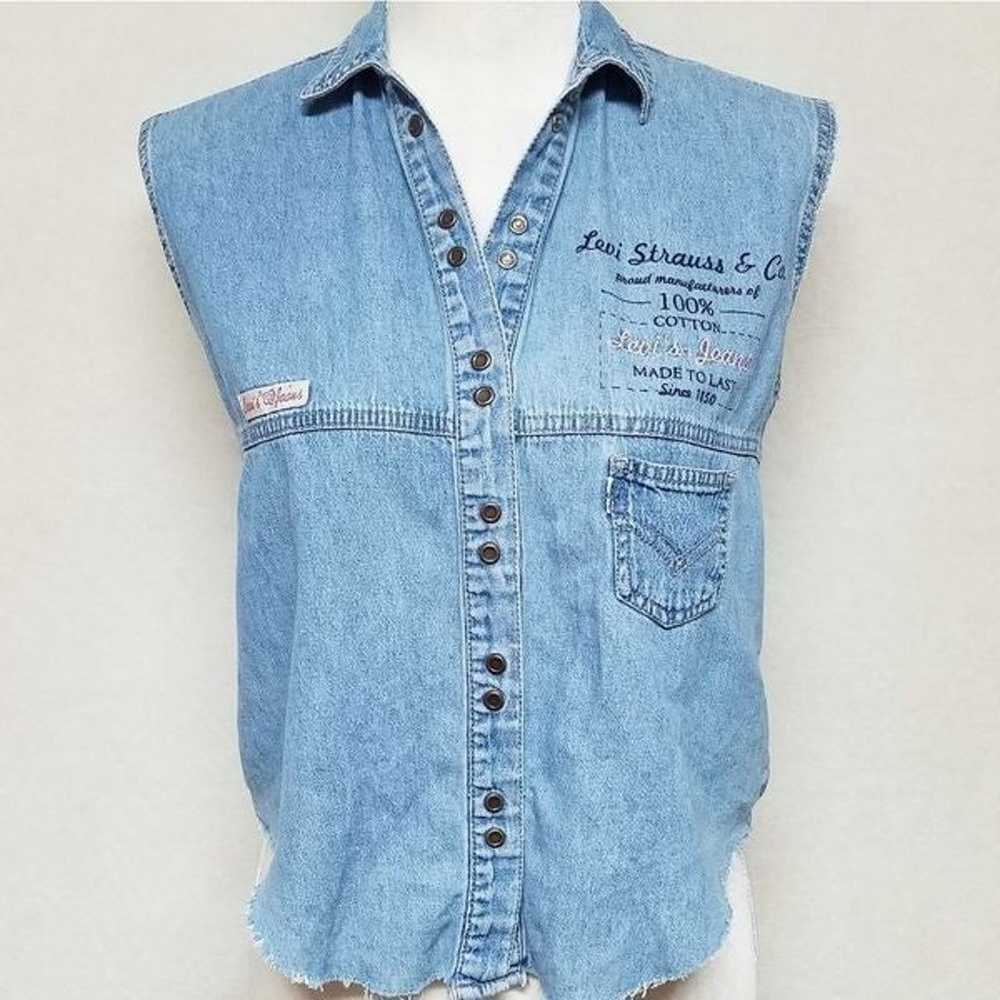 Vintage 96 Levi's Raw Cut Sleeveless Chambray Top - image 2