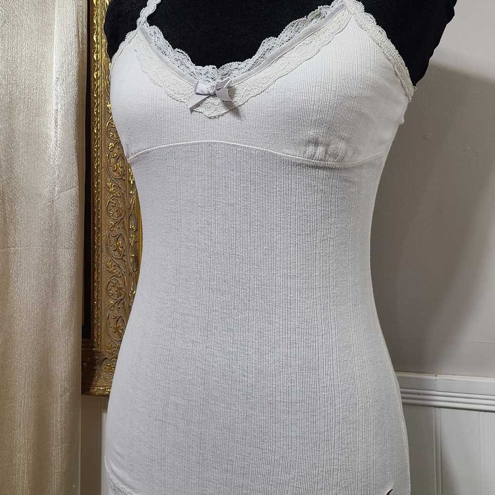 Rare ♡ Y2k ♡ Hollister White Lace Ribbed Cami Tan… - image 3