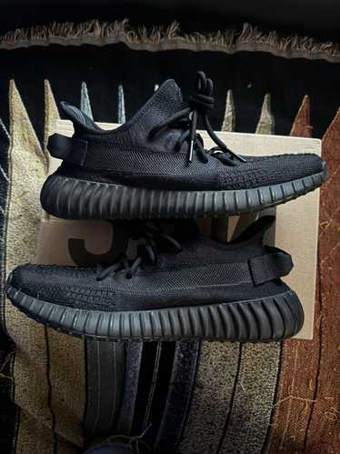 Adidas × Yeezy Season YZY 350 V2 (Onyx)