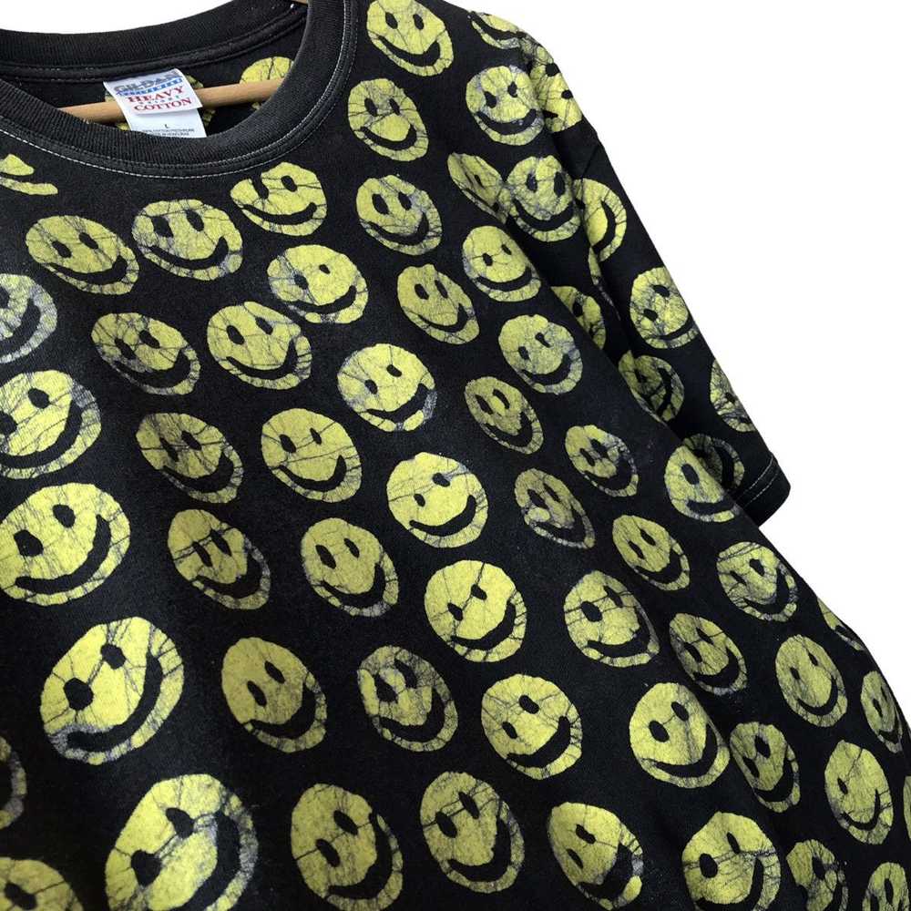 Gildan × Vintage Smiley All Over Print Vintage 19… - image 5