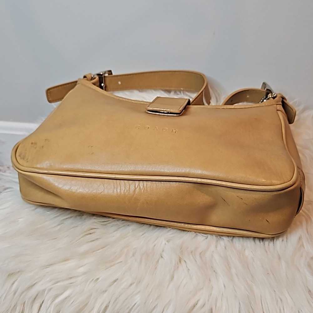 Coach Vintage Coach Tan Smooth Leather Hampton Mi… - image 4