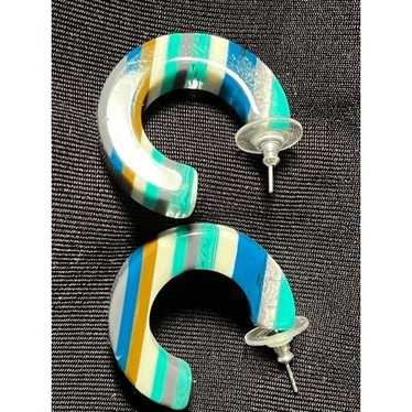 Vintage 90s Chunky Striped Resin Hoop Earrings - image 1