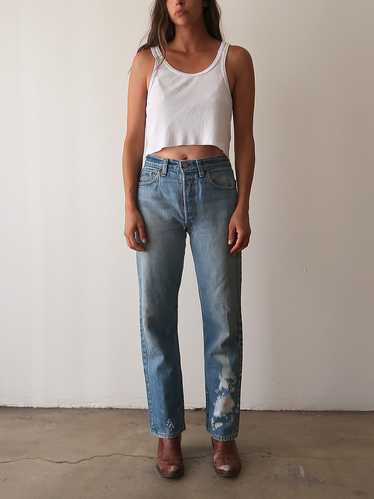 Distressed Levis 501 | 28w