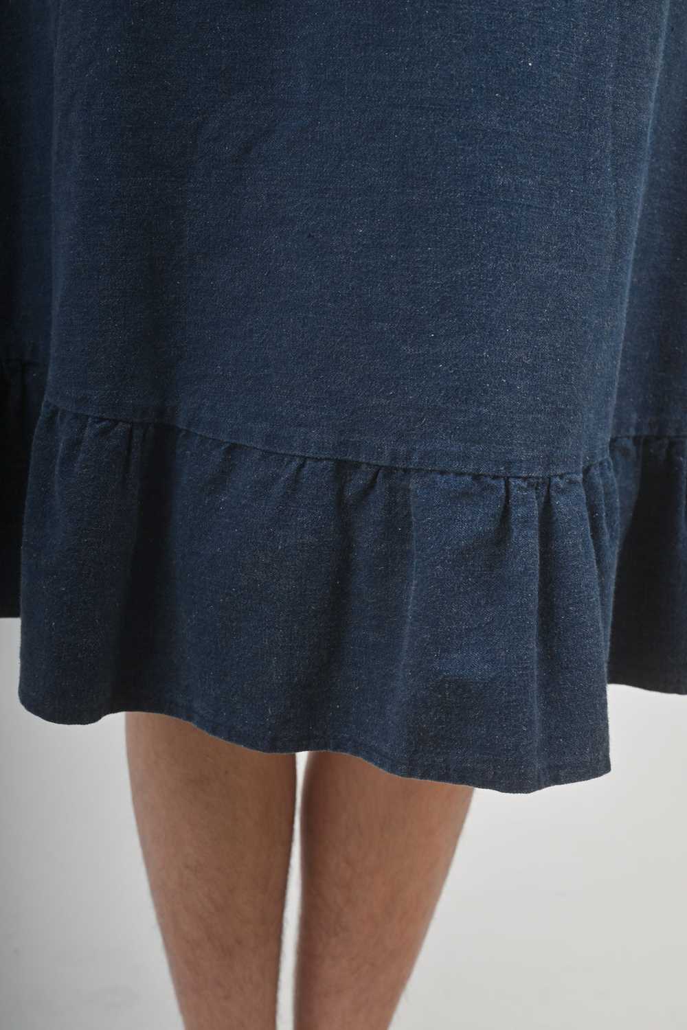 1970s Darkwash Denim Tiered Ruffle Midi Skirt - image 4