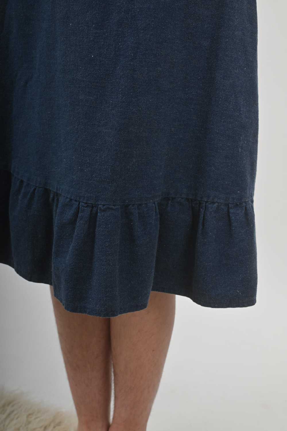 1970s Darkwash Denim Tiered Ruffle Midi Skirt - image 5