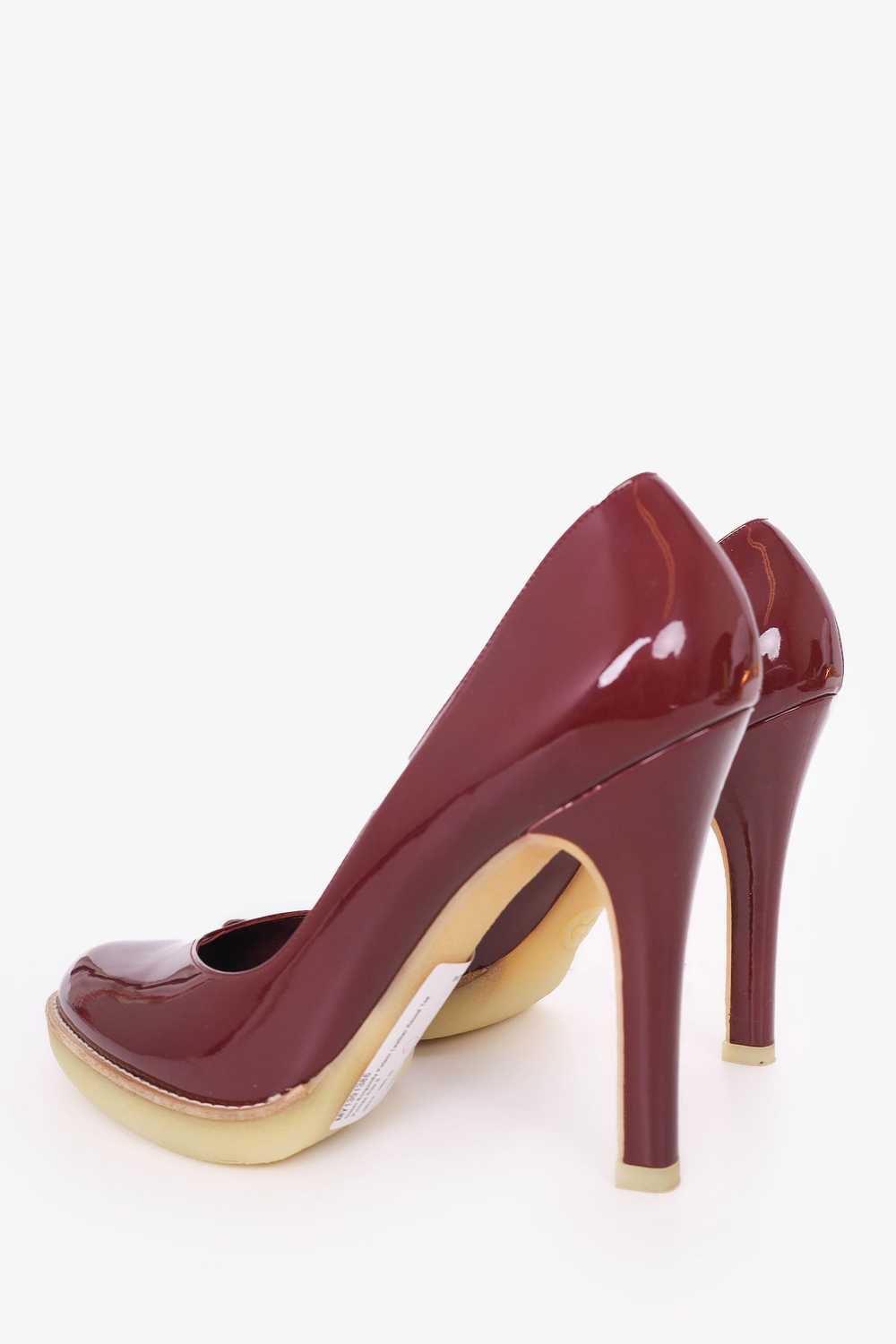 Gucci Burgundy Patent Leather Round Toe Pumps Siz… - image 4