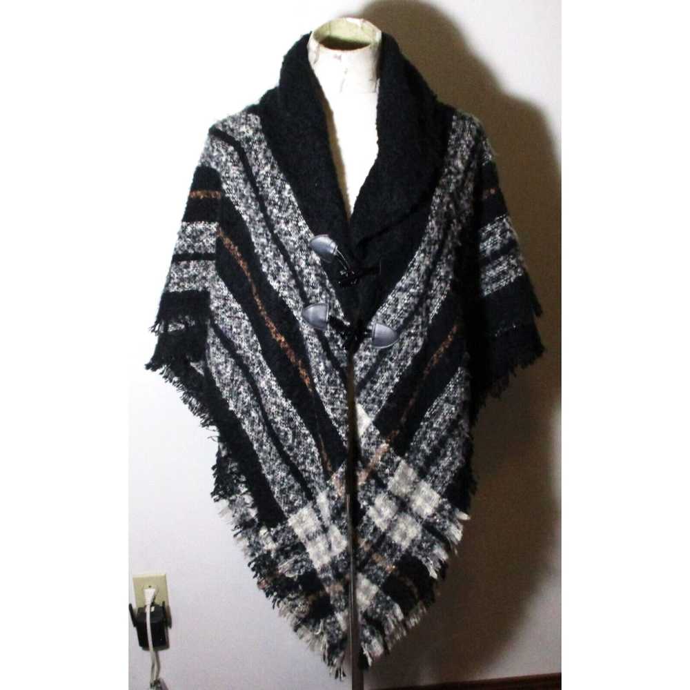 Vintage Women's ACCESSORY St. Black Cardigan Ponc… - image 1