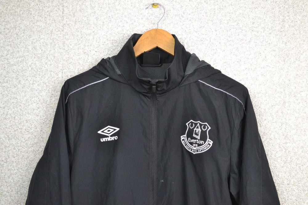 Soccer Jersey × Umbro Everton FC black Umbro jack… - image 3