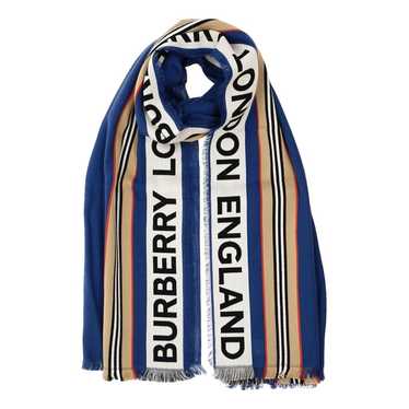 Burberry Scarf & pocket square