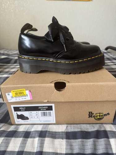 Dr. Martens × Streetwear Black Holly Platform Derb