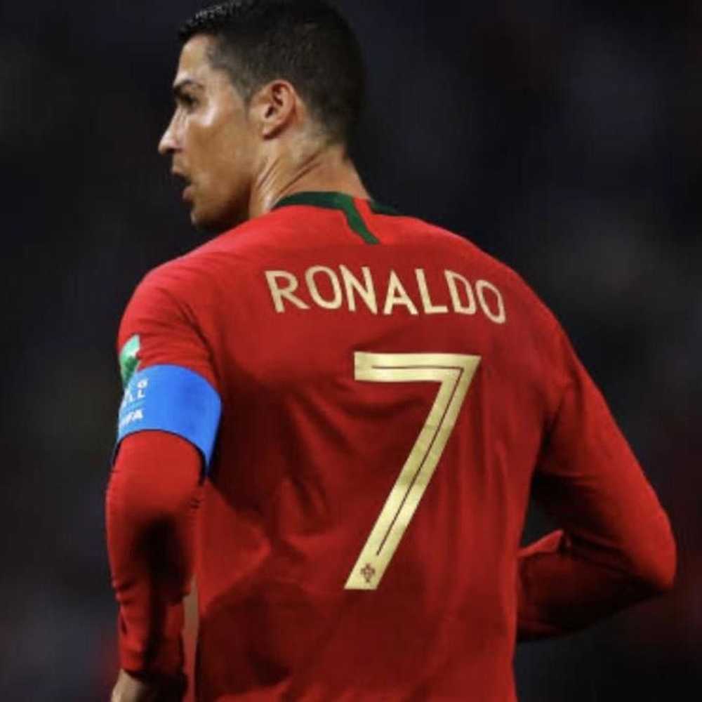 Nike Portugal Ronaldo 2018 home World Cup jersey - image 8