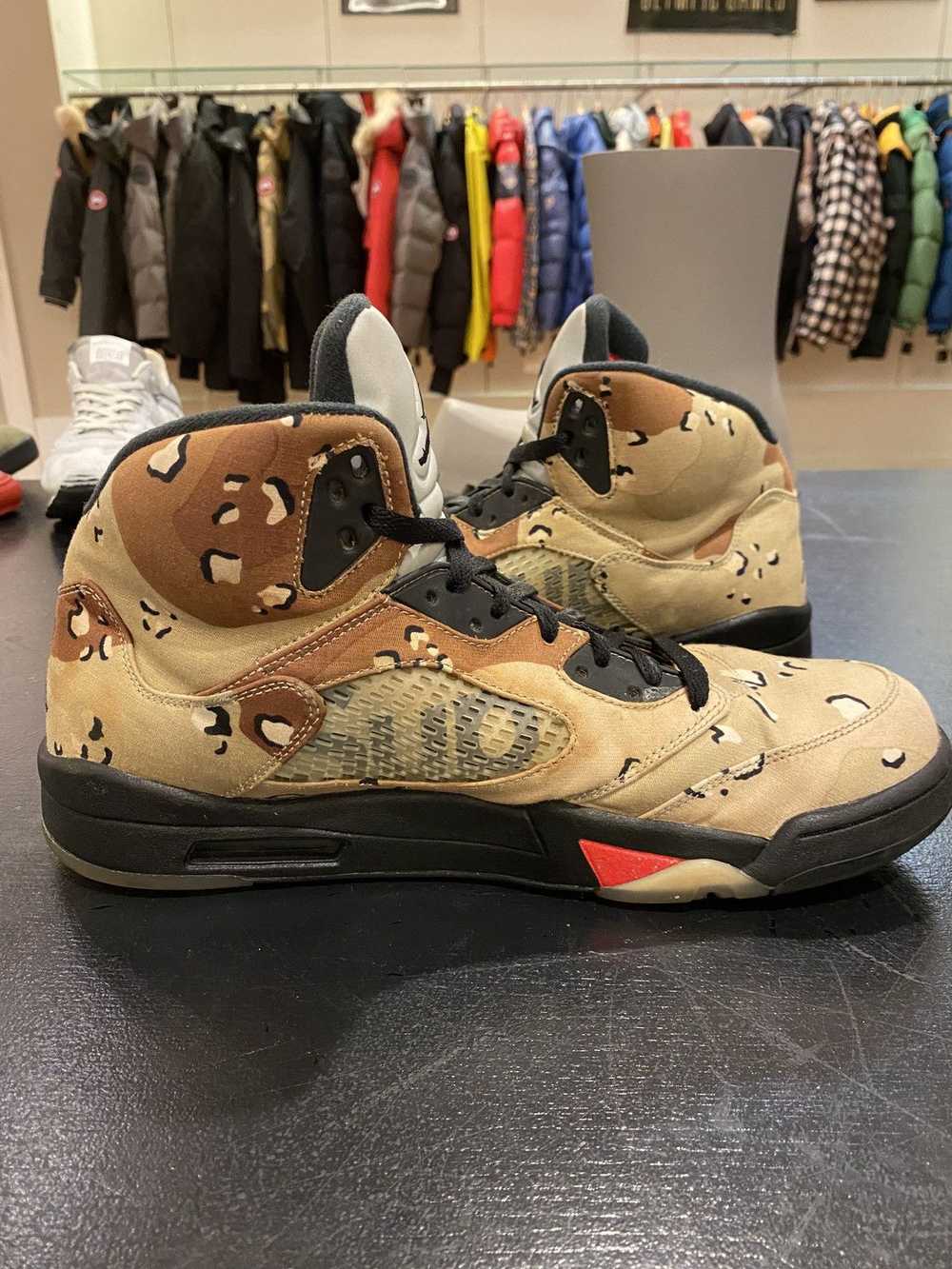 Jordan Brand × Supreme Supreme x Jordan Retro 5 C… - image 4