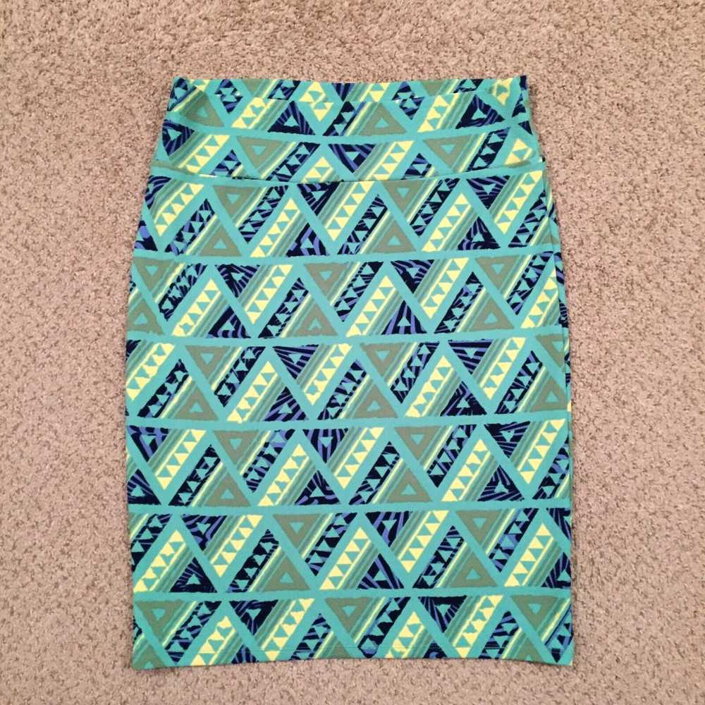 Vintage LuLaRoe Cassie Skirt XL Green Geometric P… - image 1