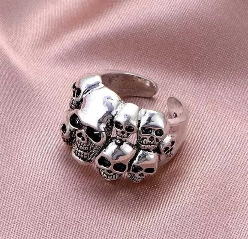 Jewelry × Streetwear × Vintage Multiple Skull Ring - image 2