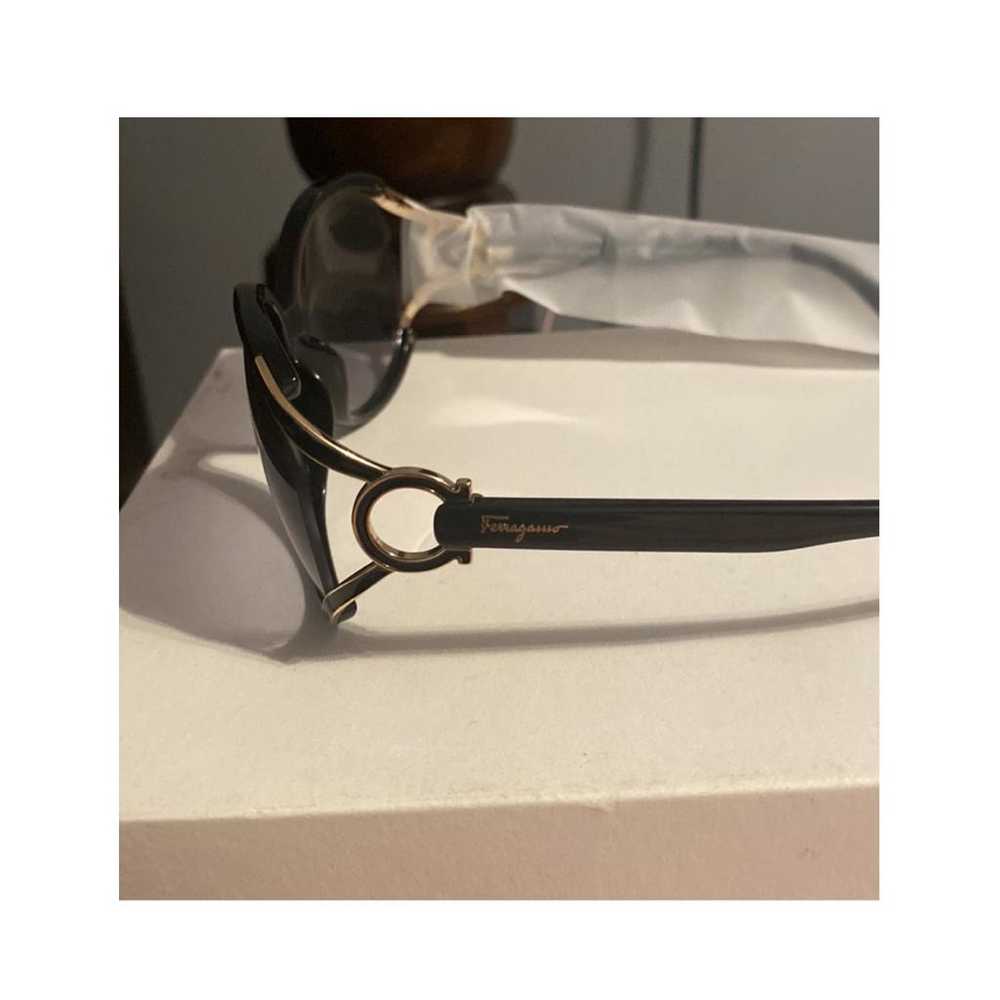 Salvatore Ferragamo Oversized sunglasses - image 4