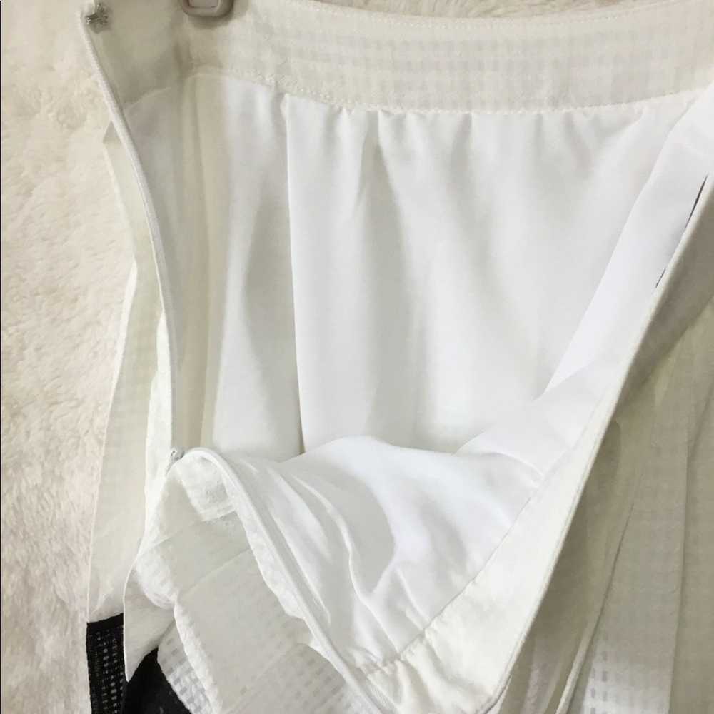 Banana Republic Banana Public White & Black Pleat… - image 4