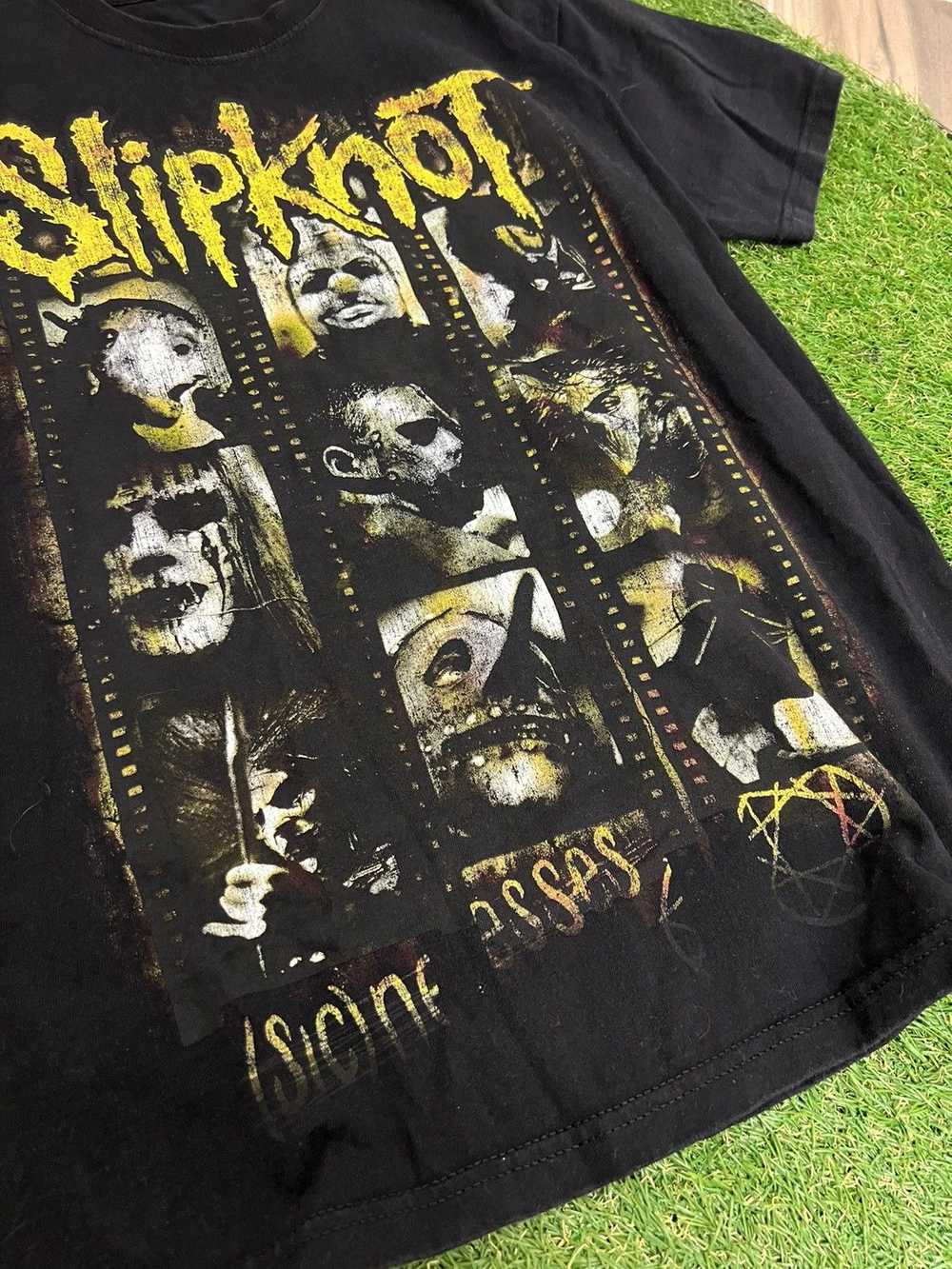 Band Tees × Vintage Vintage 2004 SLIPKNOT Band T … - image 3