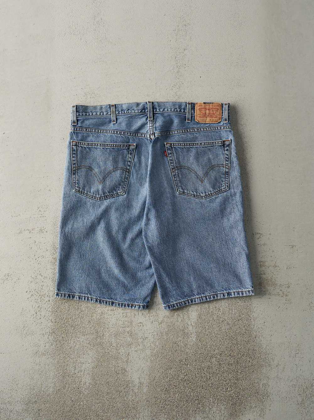 Vintage Y2K Mid Wash Levi's 505 Jean Shorts (38x1… - image 3