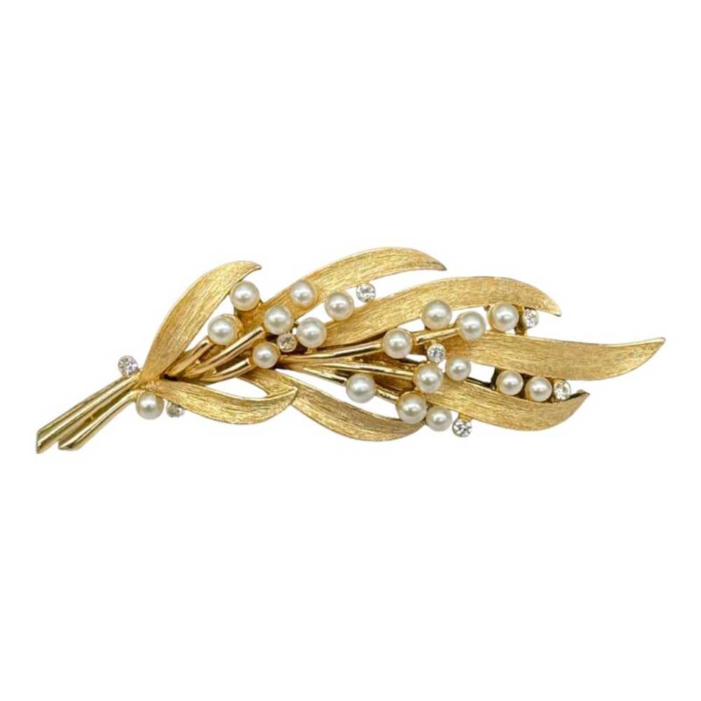 Trifari Stylized Flower Brooch - image 4