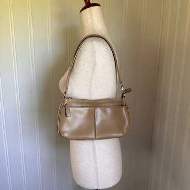 Vintage 90s/Y2K Nine West Tan Mini Shoulder Bag OS - image 1