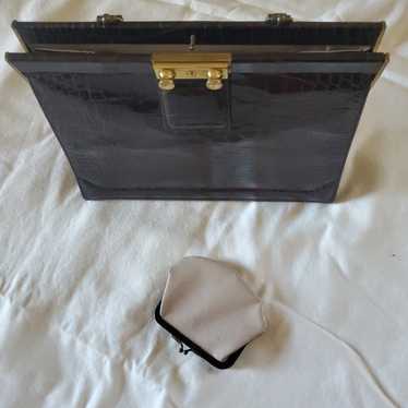 handbags - image 1