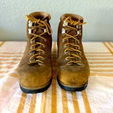 Vintage Vasque Leather Hiking Boots with Vibram S… - image 1