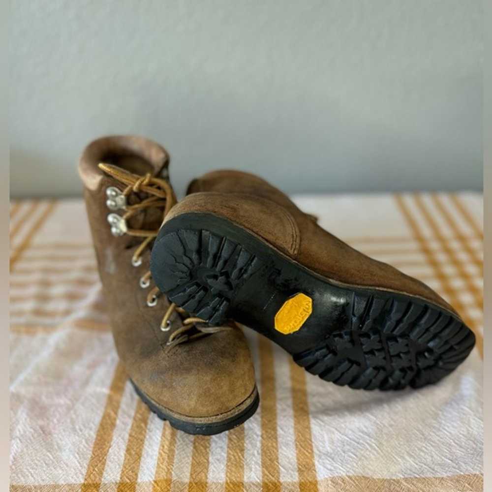 Vintage Vasque Leather Hiking Boots with Vibram S… - image 2