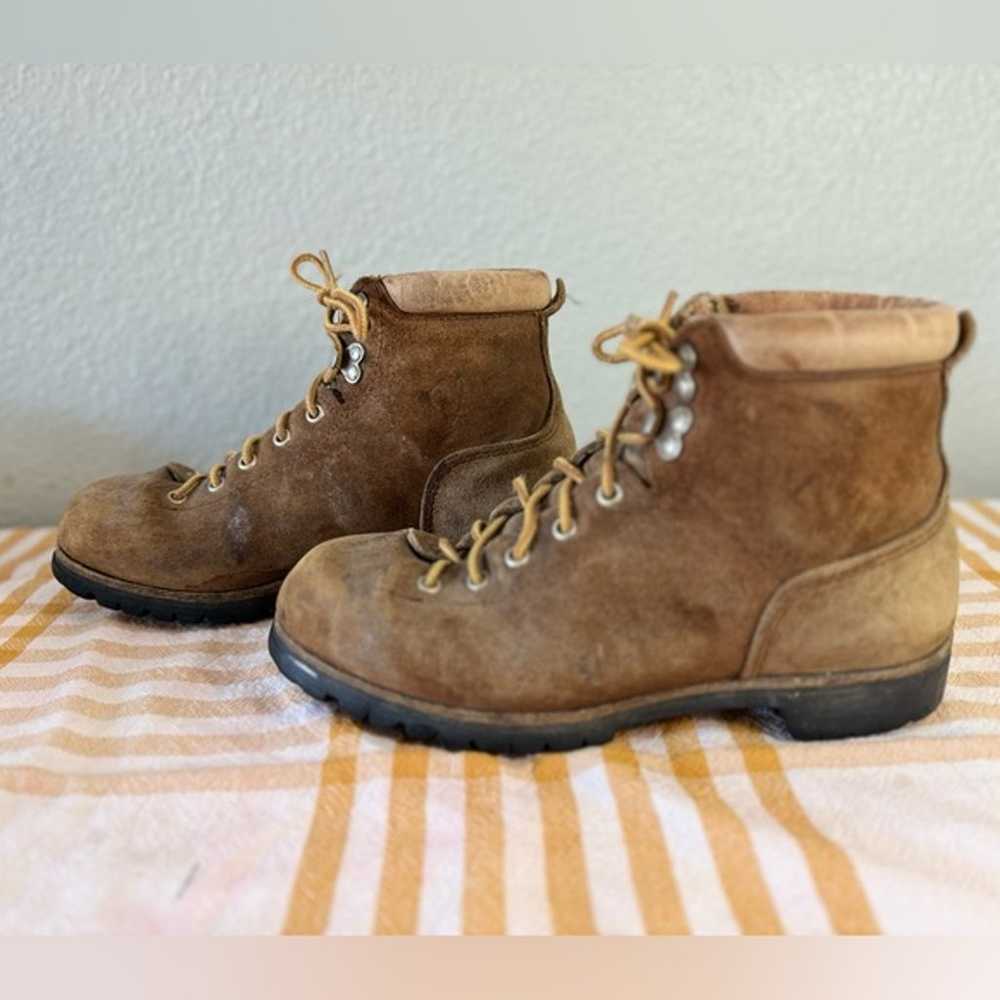 Vintage Vasque Leather Hiking Boots with Vibram S… - image 3