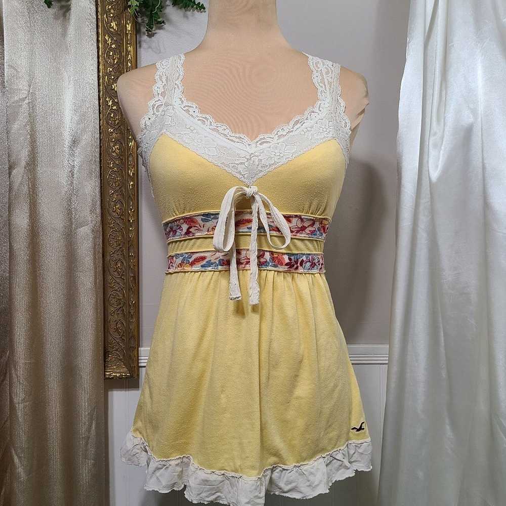 ♡ Y2k ♡ Hollister Lace Babydoll Tank Yellow Floral - image 1