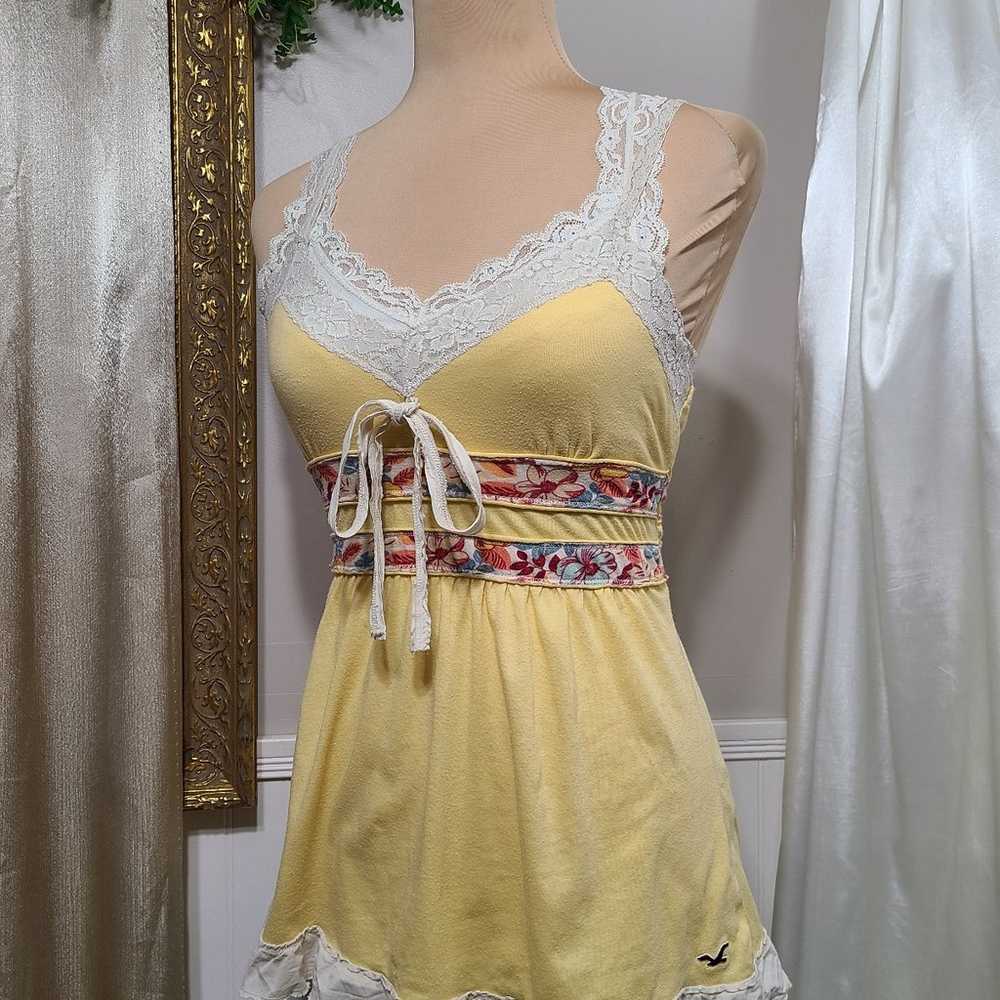 ♡ Y2k ♡ Hollister Lace Babydoll Tank Yellow Floral - image 3